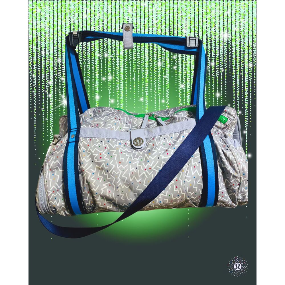Lululemon 2015 SeaWheeze High Mileage Duffel Gym Bag Rare Beetle Bug Print